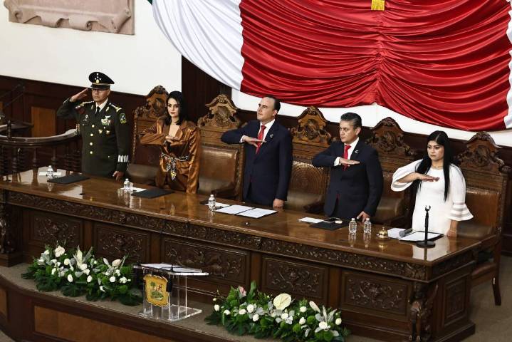 Manolo Jiménez destaca inversión de 3 mil mdp en obras sociales y ‘Semáforo Verde Financiero’ en Segundo Informe