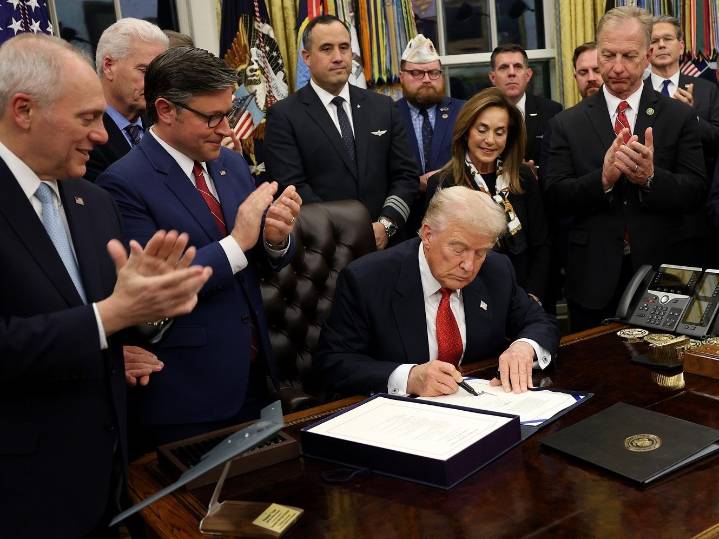 Trump signs government funding bill, ending record shutdown