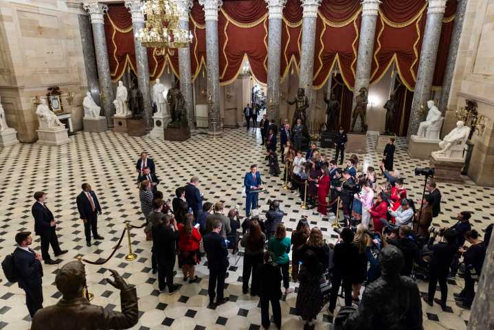 Congreso de EE.UU. aprueba acuerdo y pone fin a 43 días de cierre de Gobierno