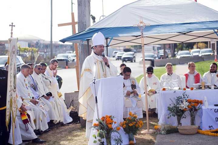ICE blocks faith leaders from delivering Communion