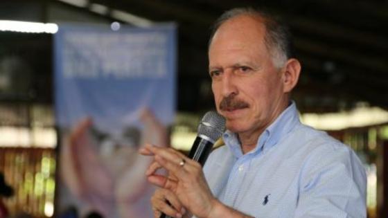 Temístocles Ortega denunció atentado en su contra: el vehículo recibió 6 disparos