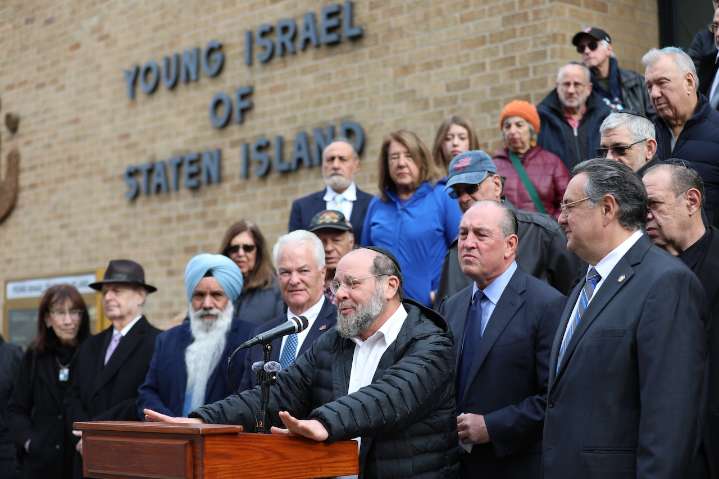 Interfaith leaders on Staten Island unite against religious intolerance