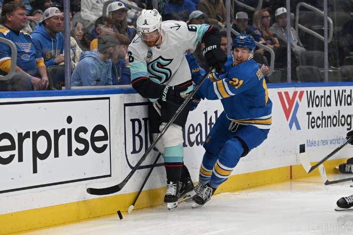 Deadspin | Late scoring rescues Kraken against Blues