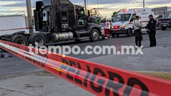 Murió motociclista aplastado por tractocamión en la Juan Pablo II