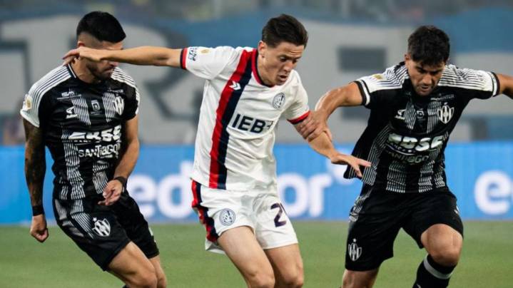 En un partido polémico, a San Lorenzo se le escapó la clasificación ante Central Córdoba