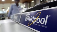 De manera sorpresiva, Whirlpool cerró su planta de Pilar y despidió a sus 220 trabajadores