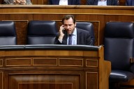 Renfe se planta ante la ley que le obliga a recuperar las indemnizaciones
por retrasos en el AVE: "Buscaremos la fórmula jurídica para seguir con el sistema actual"