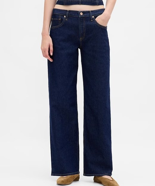 Hailey Bieber’s Go-To Jeans are On Sale Now at Gap for Black Friday – Up to 50% Off