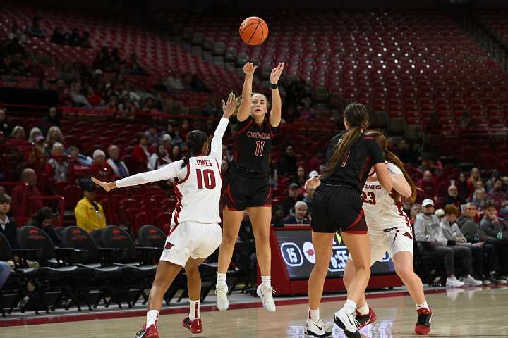 Harvard blows out Arkansas women’s basketball, hands Kelsi Musick first home loss