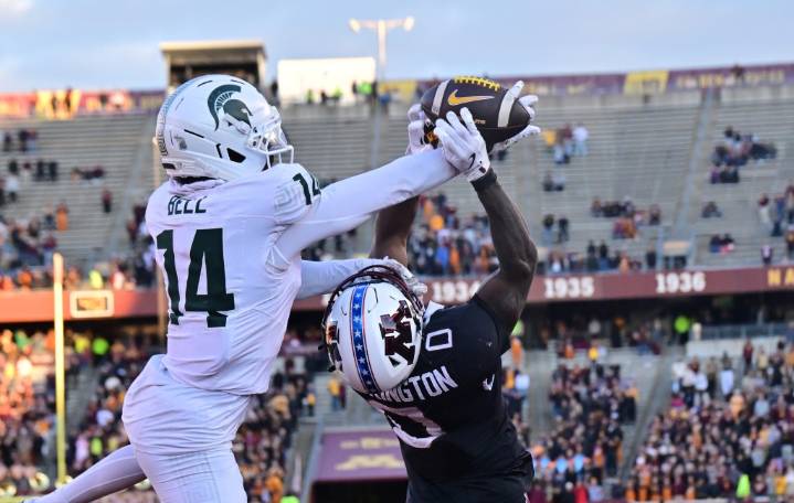 Controversy? Michigan State coach Jonathan Smith responds to late calls