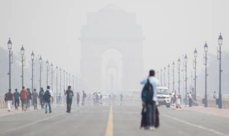 Delhi-NCR Chokes Under ‘Very Poor’ Air Quality For 7th Straight Day, Smog Blankets Region