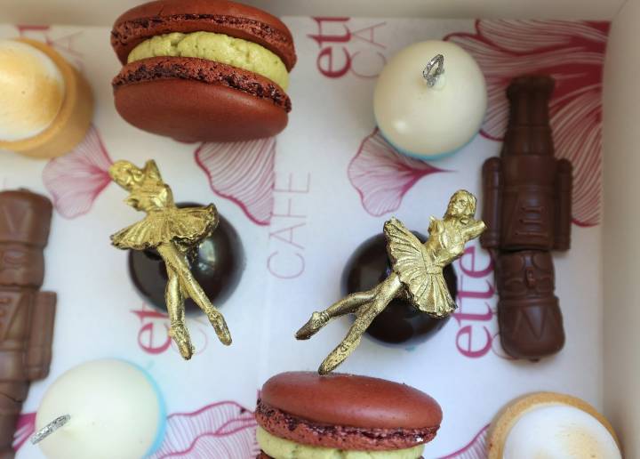 Gift Guide: 'Wicked' books, 'Nutcracker' tea, 'Resilience'