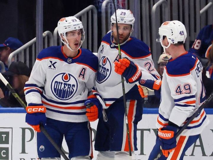 Ouch! Star Edmonton Oilers centre out injured, more bad news for failing team
