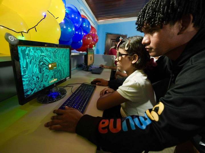 Comuna lanza innovador centro de interconexión digital para impulsar la educación