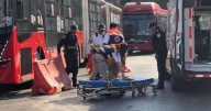 Accidente entre Metrobús y motociclista deja un lesionado en Reforma