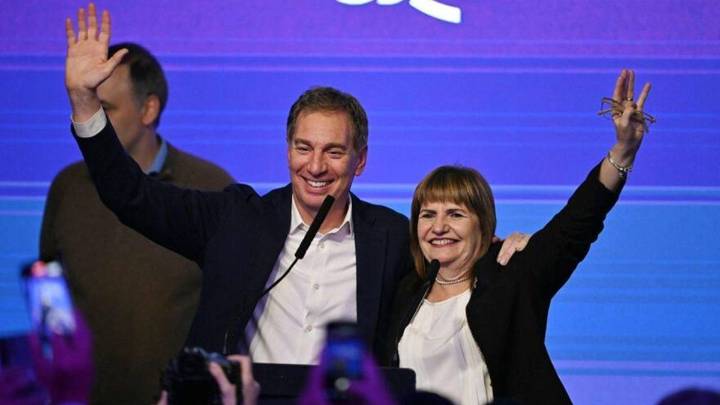 Santilli y Patricia Bullrich se disputan el Registro Nacional de las Personas