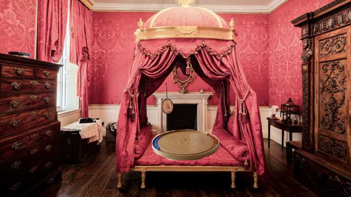 Mennonite Man Creates '50 Shades of Grey'-Inspired Pleasure Room