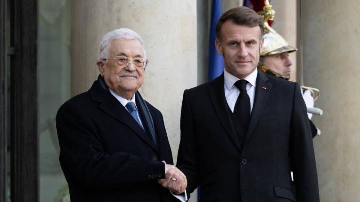 Macron anuncia ante Abbas la creación de un comité para consolidar el Estado de Palestina