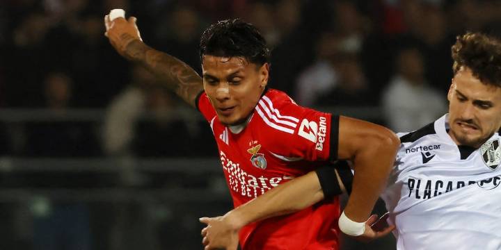 Richard Ríos se siente frustrado con el Benfica por su mal momento en Champions: “Se complicó aún más”