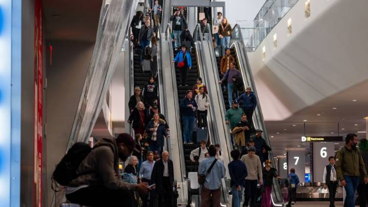 Thanksgiving holiday weather and travel: What to expect