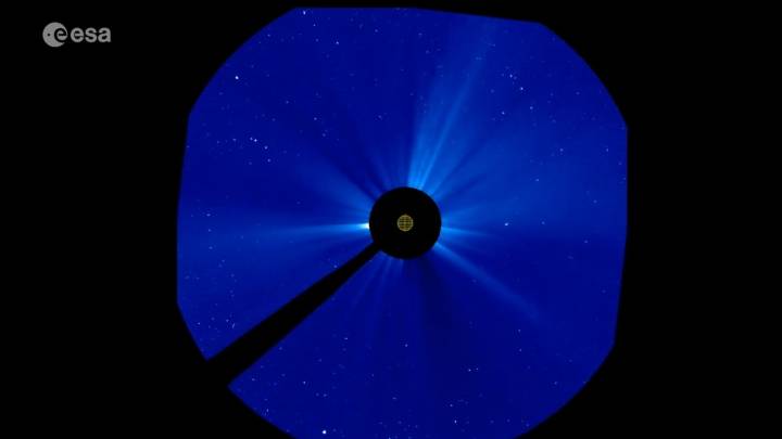 Tormenta solar hoy: cómo nos puede afectar y cómo podemos protegernos