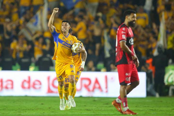 Tigres golea a Xolos y avanza a las semifinales de la Liga Mx