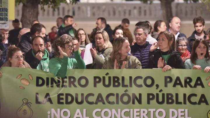 Los sindicatos educativos se movilizan en Huesca para defender la escuela pública