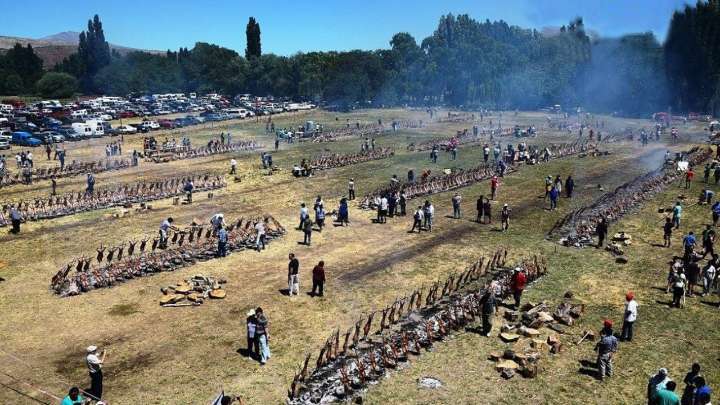 Chos Malal espera a miles de visitantes de Neuquén y la Patagonia en la Fiesta del Chivito