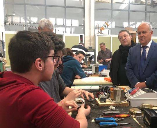 Los riesgos que comprometen la supervivencia de la FP pública