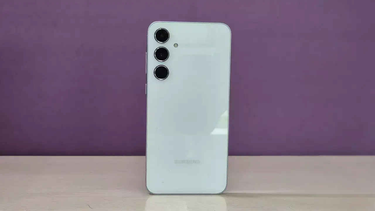 Samsung Galaxy A55 5G price drops by Rs 13,000 on Amazon: Here’s how this deal works