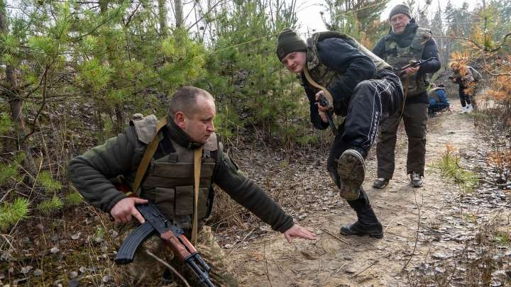 Zelenskyy says Ukraine is working on a prisoner exchange with Russia