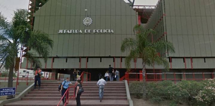 Escándalo en la Policía de Córdoba: detuvieron a un cabo por filmar a compañeras en el baño