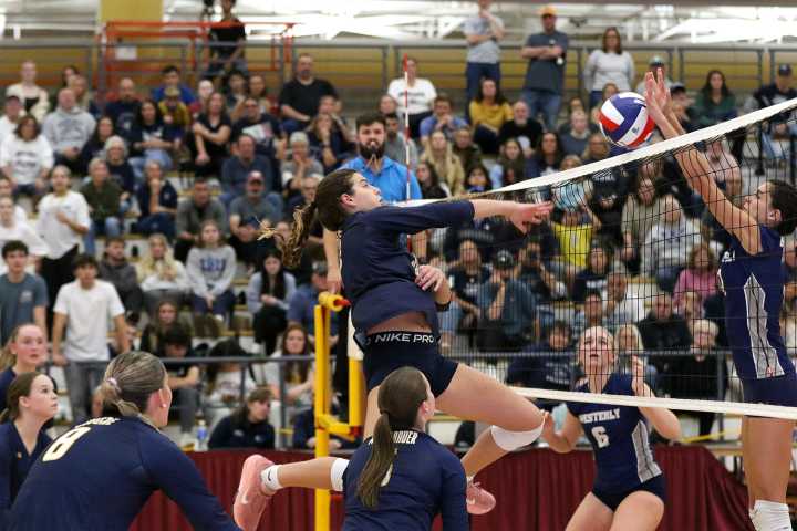 Epic comeback bid falls just short for Barrington volleyball team