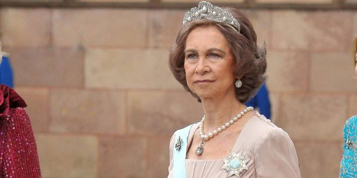 El vestido rosa drapeado con el que la reina Sofía eclipsó a todas las royals en la boda de Victoria de Suecia