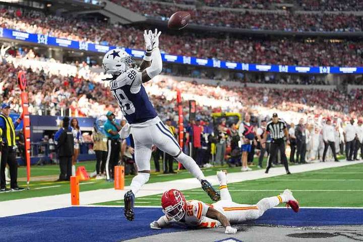 Surging Cowboys take down Chiefs