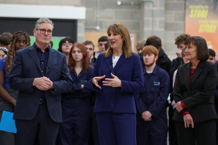 Budget chaos: Thresholds tax raid would make middle earners £3,000 worse off 