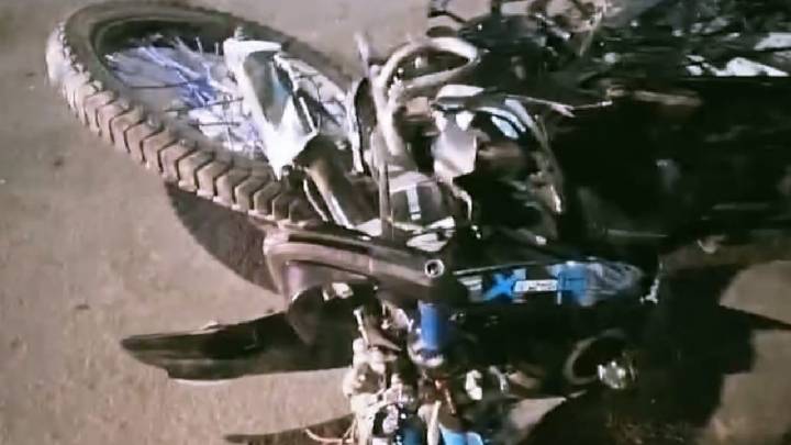 Adolescentes en moto protagonizan fuerte accidente tras chocar vehículo en La Laguna