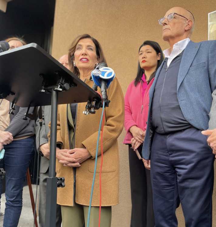 Leaders condemn antisemitic vandalism at several Brooklyn sites