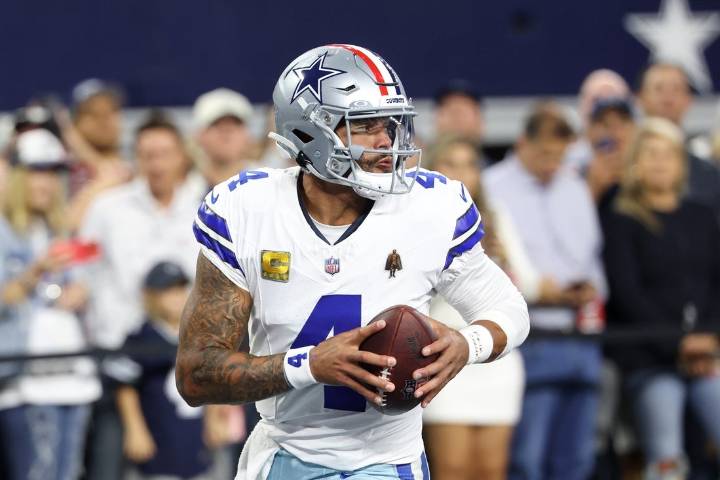 Deadspin | Week 11 MNF: Cowboys-Raiders Preview, Props, Prediction