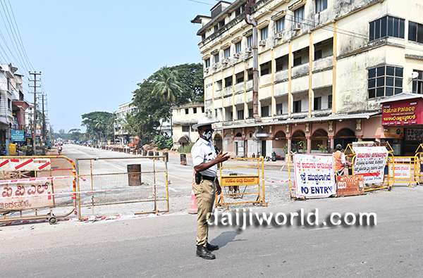 Work on Adi Udupi–Malpe Road speeds up before PM’s visit; closure snarls traffic, tourism