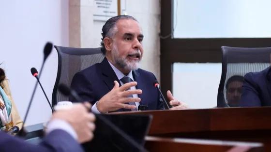 Benedetti denuncia sobrevuelo de drones en su vivienda