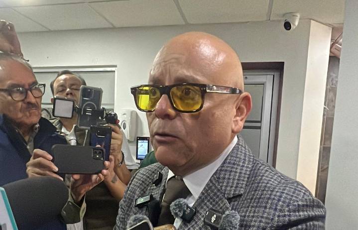 Issstecali enfrenta déficit de 8,300 millones; Municipios tendrán esquema de pago a 20 años