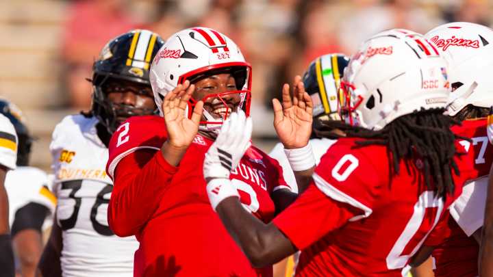 UL football sneaks past Texas State to keep bowl game hopes alive