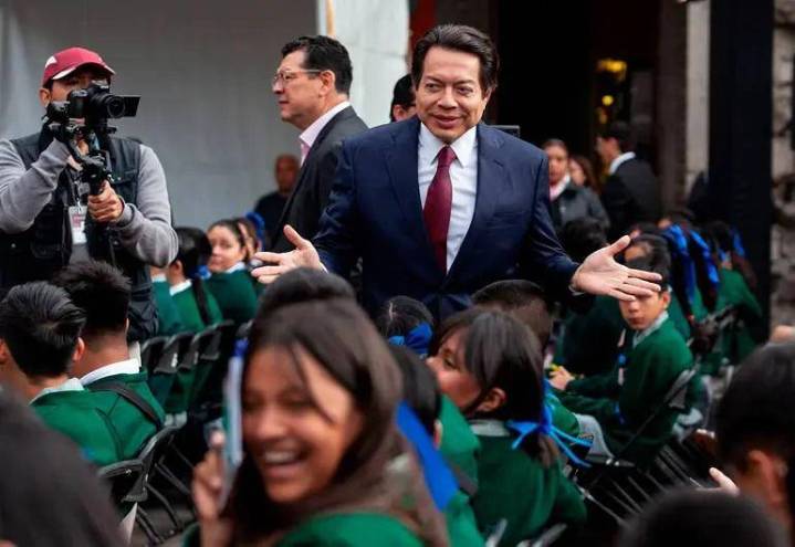 Gobierno entrega millones de lentes gratuitos tras descubrir que casi la mitad de los niños no ve bien