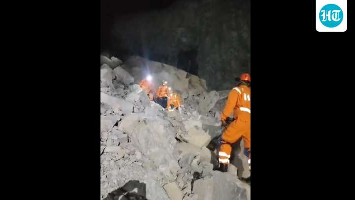 1 dead, 15 feared trapped after stone mine collapses in UP's Sonbhadra