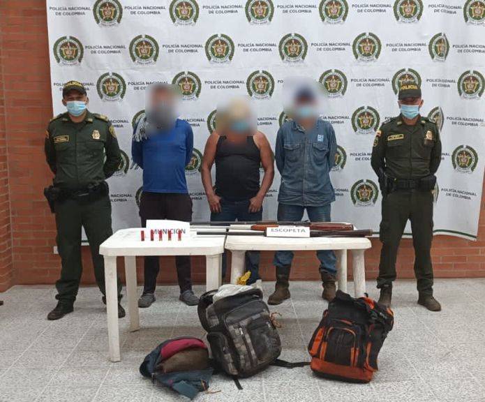 Tres personas fueron capturadas momentos en que realizaban caza indiscriminada de animales silvestres