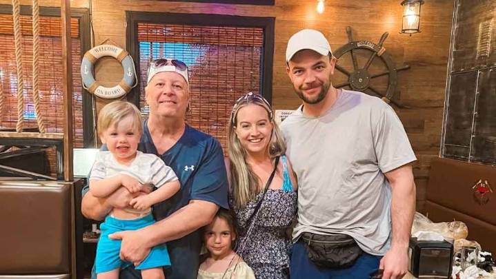 90 Day Fiance's Elizabeth Castravet Reveals Her Dad Died: ‘Shattered’