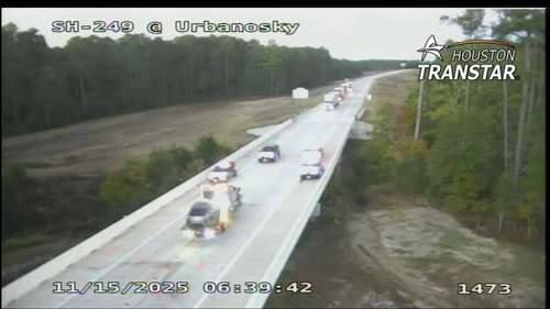 2 drivers killed in wrong-way crash involving 3 vehicles in Grimes County, Texas Department of Public Safety says