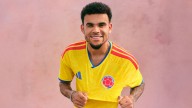 La Selección Colombia presentó su nueva camiseta inspirada en el realismo mágico y las mariposas amarillas