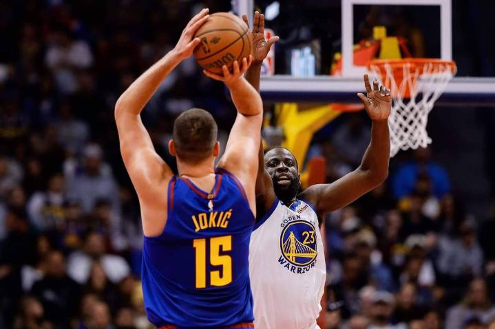 Warriors' Draymond Green offers blunt assessment after loss to Nuggets: 'Our defense sucks'